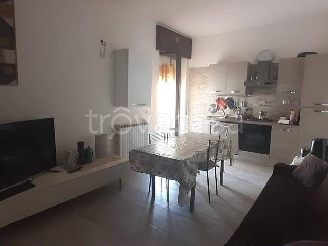 Appartamento in affitto a Brindisi via Umberto Maddalena, arredato, luminoso, balcone TrovaCasa