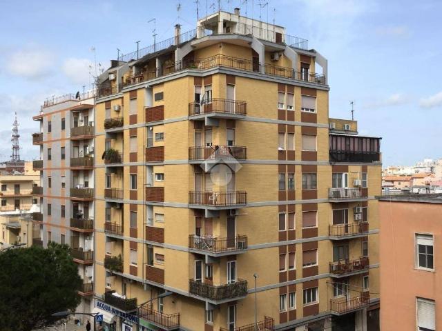 Appartamento in affitto a Brindisi via Umbria, 76, arredato, zona servita, lavatrice TrovaCasa