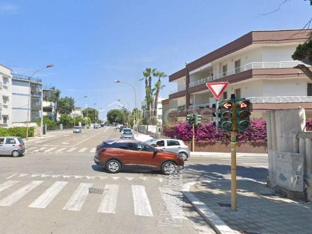 Appartamento in affitto a Brindisi viale Medaglie d'Oro, arredato, nuova costruzione, balcone TrovaCasa