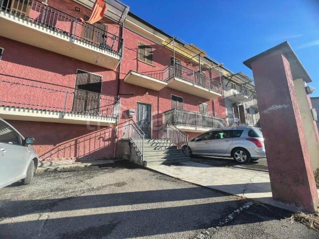 Appartamento in affitto a Bricherasio strada Tirabrasse, 12, non arredato/vuoto, riscaldamento autonomo, cantina TrovaCasa