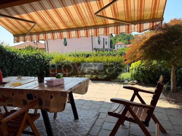 Appartamento in affitto a Cucciago via del Verrocchio, giardino privato, riscaldamento autonomo, parzialmente arredato TrovaCasa