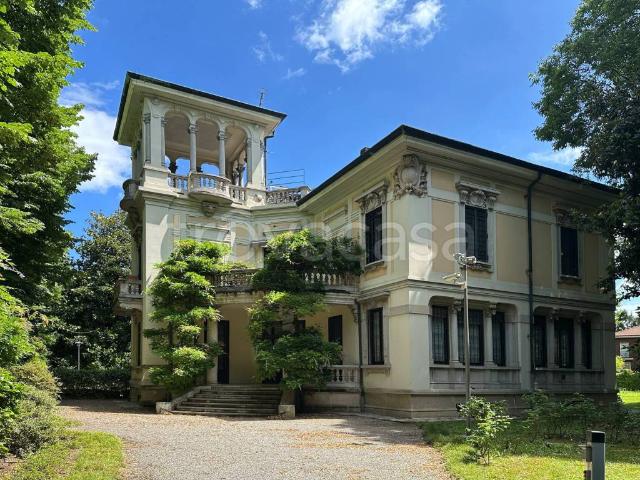 Appartamento in affitto a Cusano Milanino viale Elvezia, 3, giardino privato, terrazzo, parzialmente arredato TrovaCasa