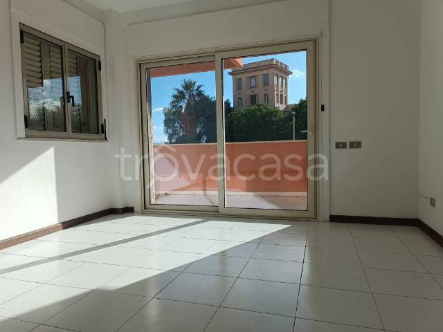 Appartamento in affitto a Cagliari via Angelo Poliziano, 15, non arredato/vuoto, box, terrazzo TrovaCasa
