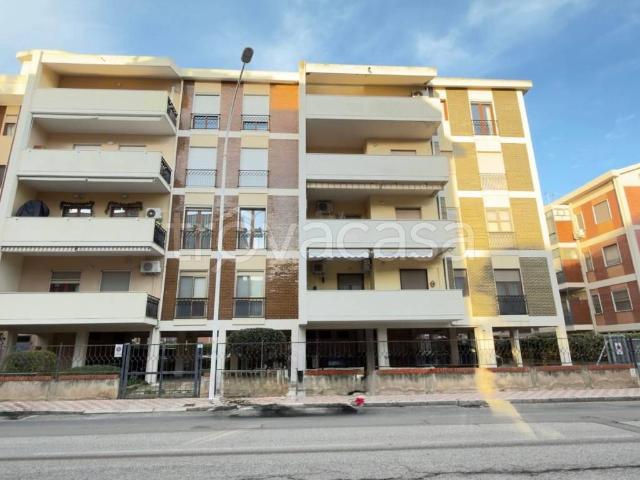 Appartamento in affitto a Cagliari via Fosse Ardeatine, terrazzo, parzialmente arredato, ascensore TrovaCasa