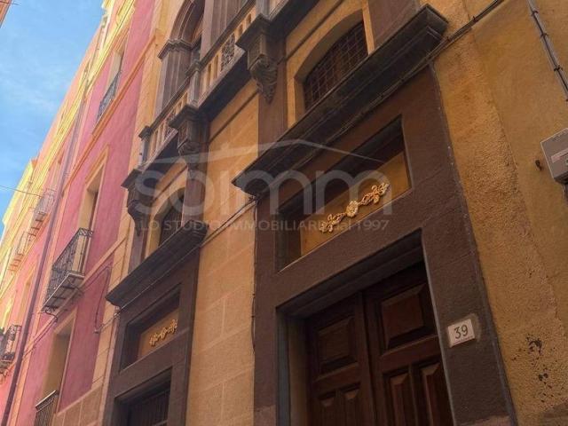 Appartamento in affitto a Cagliari via Nicolò Canelles, 9, ascensore, centrale, soppalco TrovaCasa