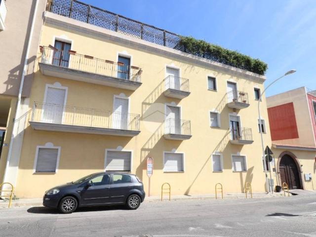 Appartamento in affitto a Cagliari via Santa Maria Chiara, 71, parzialmente arredato, doppia esposizione, ristrutturato TrovaCasa
