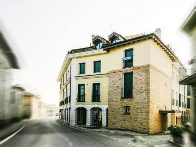 Appartamento in affitto a Cairate VA