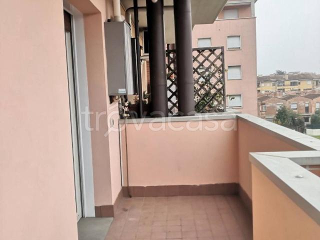 Appartamento in affitto a Calderara di Reno via Roma, non arredato/vuoto, box, riscaldamento autonomo TrovaCasa
