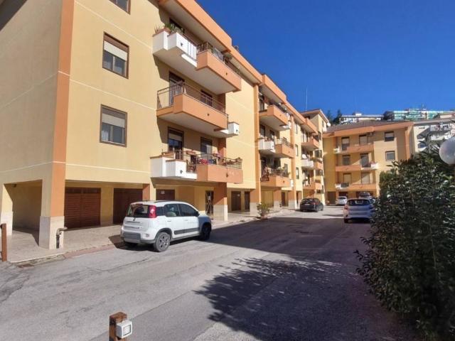 Appartamento in affitto a Caltanissetta via Giorgio La Pira, 49, arredato, giardino privato, ascensore TrovaCasa