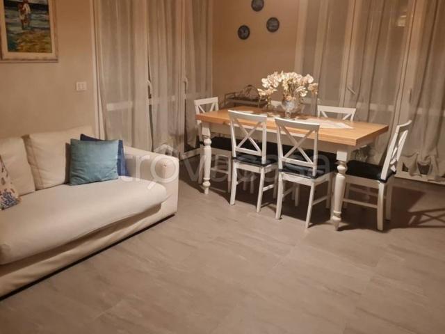 Appartamento in affitto a Camaiore, arredato, ultimo piano, balcone TrovaCasa