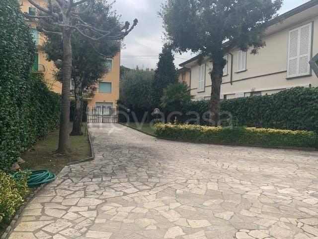 Appartamento in affitto a Camaiore via Umberto Giordano, arredato, posto auto, ristrutturato TrovaCasa