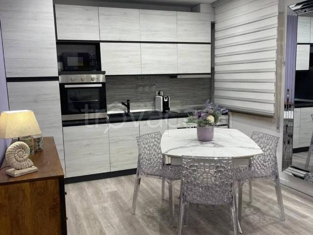 Appartamento in affitto a Camaiore via Del Gallino, 6, giardino privato, posto auto, aria condizionata TrovaCasa