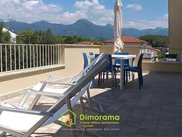 Appartamento in affitto a Camaiore via Michele Rosi, 28, Lido Di Camaiore