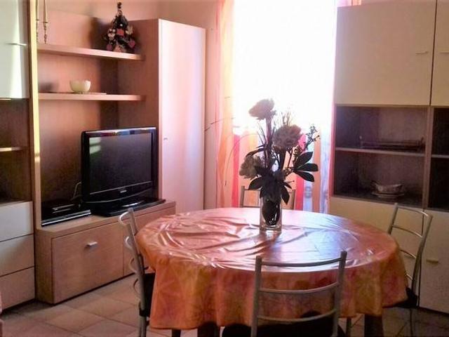 Appartamento in affitto a Camerano AN