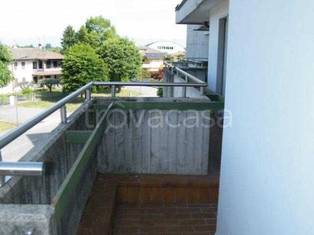 Appartamento in affitto a Camisano Vicentino via Roma, arredato, terrazzo, lavanderia TrovaCasa