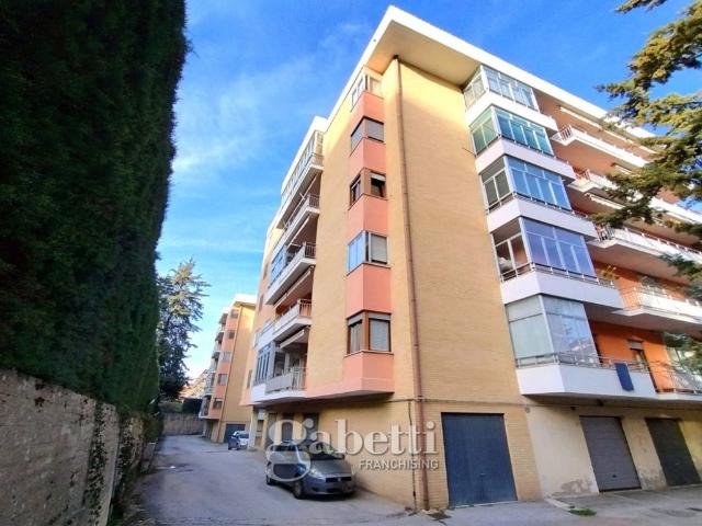 Appartamento in affitto a Campobasso campobasso Manzoni, arredato, riscaldamento autonomo, ascensore TrovaCasa