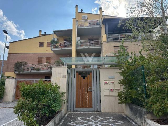 Appartamento in affitto a Campobasso via Vincenzo Ludovico Fraticelli, 13, arredato, terrazzo, ingresso indipendente TrovaCasa