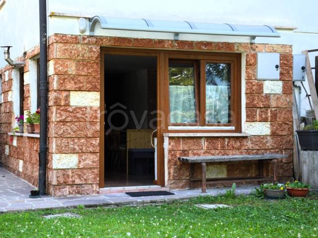 Appartamento in affitto a Canove di Roana via Monte Lemerle, arredato, giardino condominiale, bagno finestrato TrovaCasa