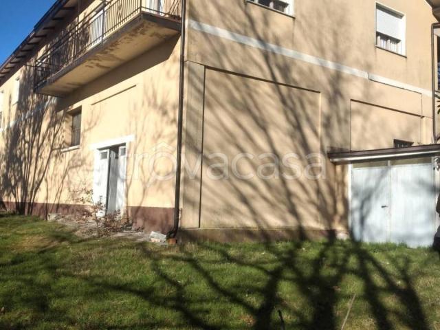 Appartamento in affitto a Canossa, arredato, giardino, box TrovaCasa