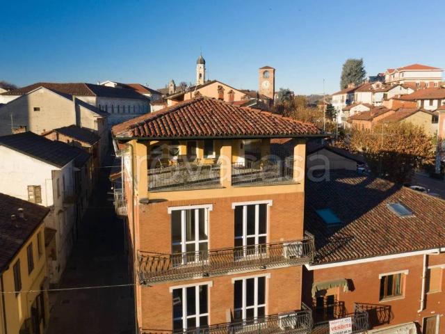 Appartamento in affitto a Canale piazza Martiri della Libertà, non arredato/vuoto, ristrutturato, riscaldamento a pavimento TrovaCasa