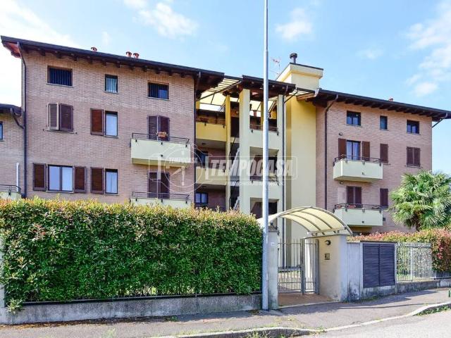 Appartamento in affitto a Cantù CO
