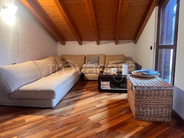 Appartamento in affitto a Cantù via Capitano Alfredo Livio, arredato, box, terrazzo TrovaCasa