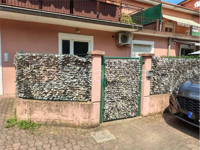 Appartamento in affitto a Cantù via per Alzate, arredato, giardino privato, posto auto TrovaCasa