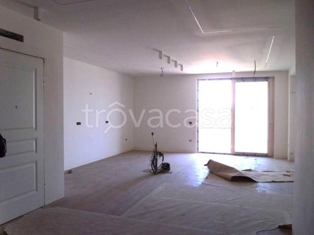 Appartamento in affitto a Casoria via Piave, non arredato/vuoto, terrazzo, nuova costruzione TrovaCasa