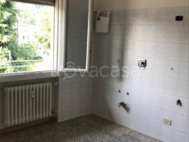 Appartamento in affitto a Casalecchio di Reno via Canale, arredato, terrazzo, cantina TrovaCasa