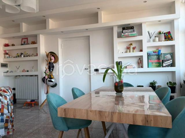Appartamento in affitto a Casalnuovo di Napoli via Roma, posto auto, riscaldamento autonomo, parzialmente arredato TrovaCasa
