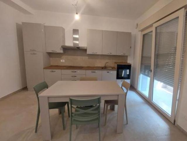 Appartamento in affitto a Cascina 80 mq Rif: 1419773