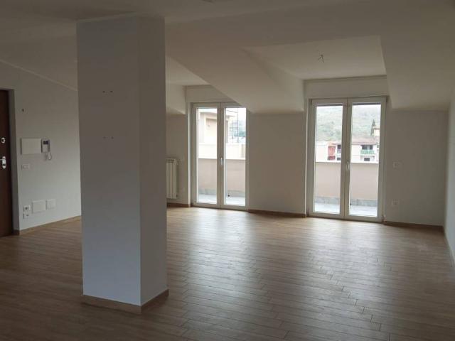 Appartamento in affitto a Caserta CE