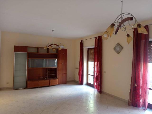 Appartamento in affitto a Caserta CE