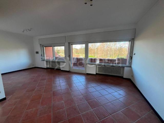 Appartamento in affitto a Cassina Rizzardi via Alessandro Volta, 63, non arredato/vuoto, terrazzo, box doppio TrovaCasa