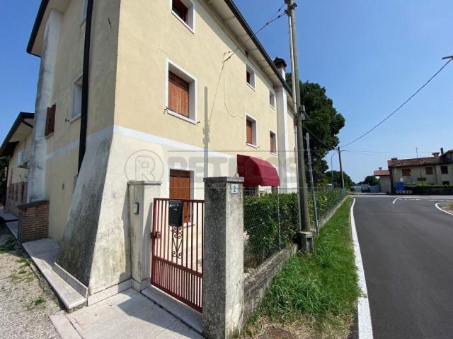 Appartamento in affitto a Cassola, giardino privato, parzialmente arredato, buono stato TrovaCasa