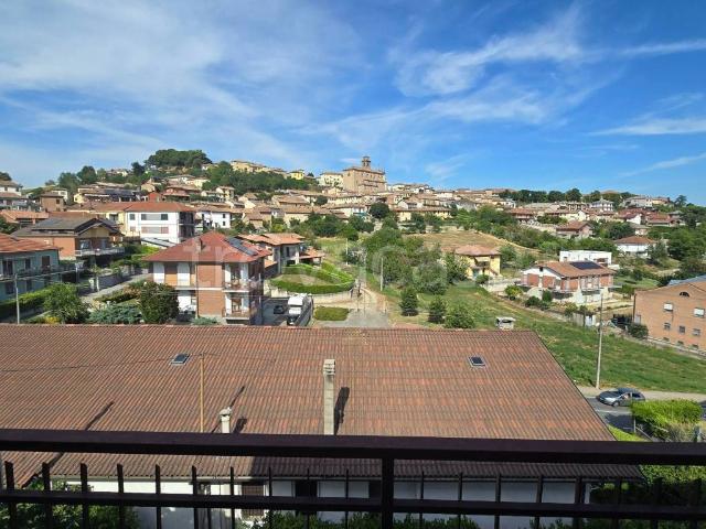 Appartamento in affitto a Castagnole delle Lanze via 24 Maggio, non arredato/vuoto, box, ultimo piano TrovaCasa