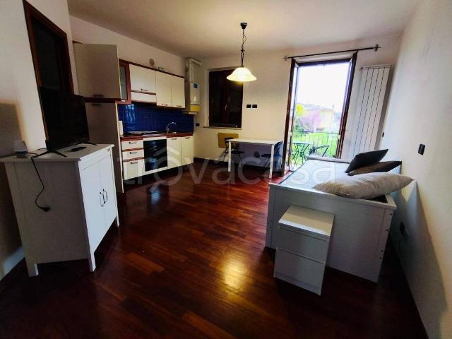Appartamento in affitto a Castel Mella via Galileo Galilei, arredato, posto auto, cantina TrovaCasa