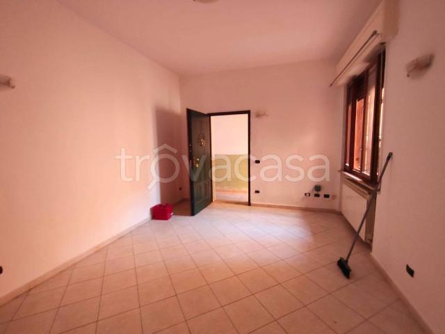 Appartamento in affitto a Castel San Giovanni, non arredato/vuoto, riscaldamento autonomo, centrale TrovaCasa