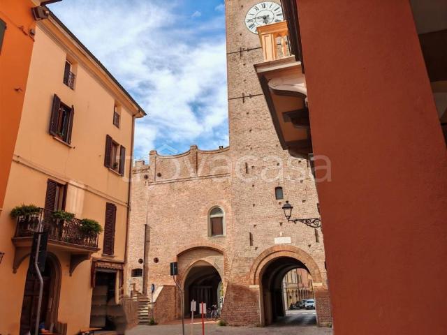Appartamento in affitto a Castel San Pietro Terme via Matteotti, non arredato/vuoto, centrale, cantina TrovaCasa