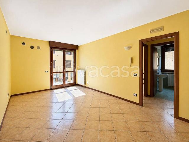 Appartamento in affitto a Castelcovati via Quinto Capitanio, 12, non arredato/vuoto, terrazzo TrovaCasa