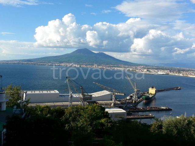 Appartamento in affitto a Castellammare di Stabia via Castello, 9, arredato, buono stato, aria condizionata TrovaCasa