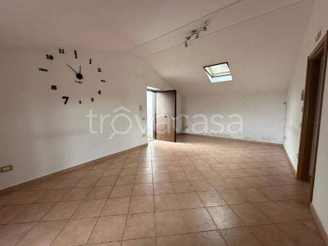 Appartamento in affitto a Castellammare di Stabia viale Villa Arianna, non arredato/vuoto, posto auto, terrazzo TrovaCasa