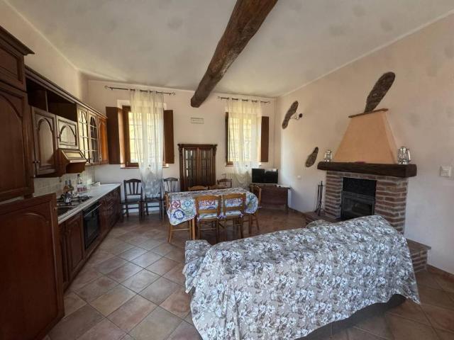 Appartamento in affitto a Castello d'Agogna PV