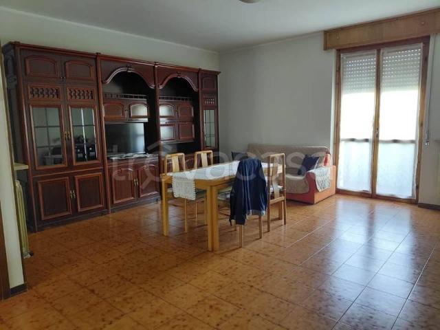 Appartamento in affitto a Castelverde via dei Fiori, arredato, box, senza ascensore TrovaCasa