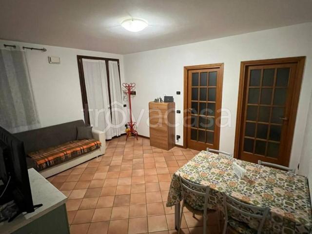 Appartamento in affitto a Castelvetro di Modena via Sinistra Guerro, arredato, box, centrale TrovaCasa