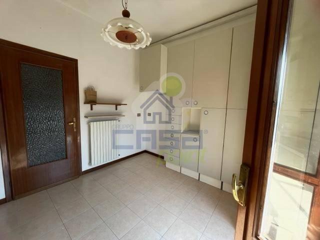 Appartamento in affitto a Castelvetro Piacentino via Rapari Pallavicino, box, parzialmente arredato, zona residenziale TrovaCasa