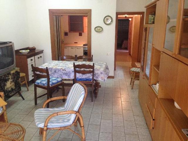 APPARTAMENTO in AFFITTO a CASTIGLIONE DELLA PESCAIA CIRO di 4 vani