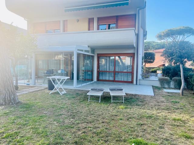 APPARTAMENTO in AFFITTO a CASTIGLIONE DELLA PESCAIA Lungomare di 4 vani