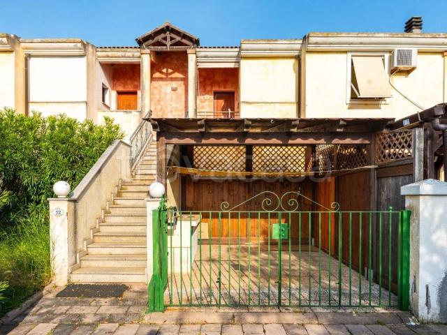 Appartamento in affitto a Capoterra via Linosa, 69, arredato, terrazzo, lavatrice TrovaCasa