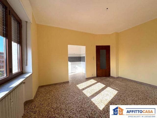 Appartamento in affitto a Carmagnola, non arredato/vuoto, posto auto, lavatrice TrovaCasa